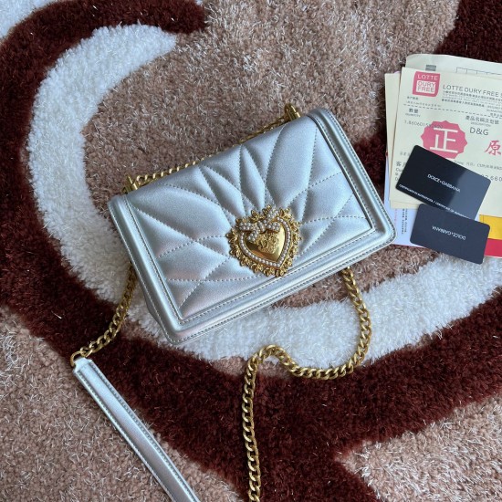 580 small [Dolce Gabbana] model number 4152 original list ➰Delicious handmade imported cowhide with original hardware bag body pure handmade oil on top of the bag, many celebrities' favorites, crossbody, overseas purchasing special products, fashionable a