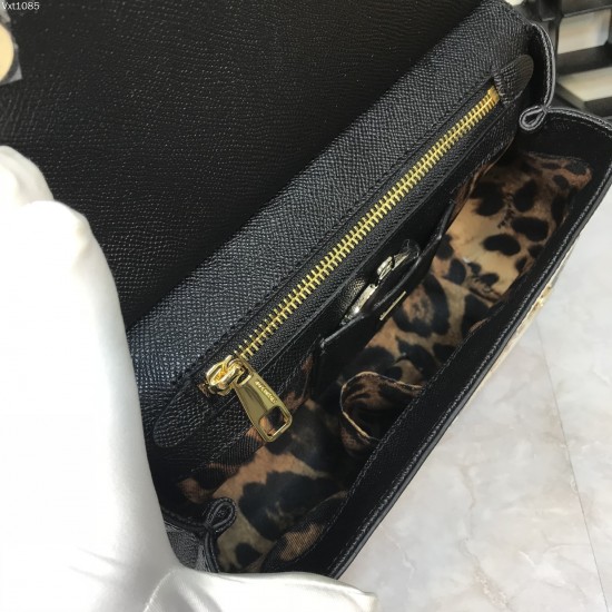 480 [Dolce Gabbana] Crossbody, mirror, special products for overseas purchasing, new bag style and aura, any combination can be as long as there is a fashionable heart, you can keep it clearly, when and where DG will always show you infinite surprises Lux