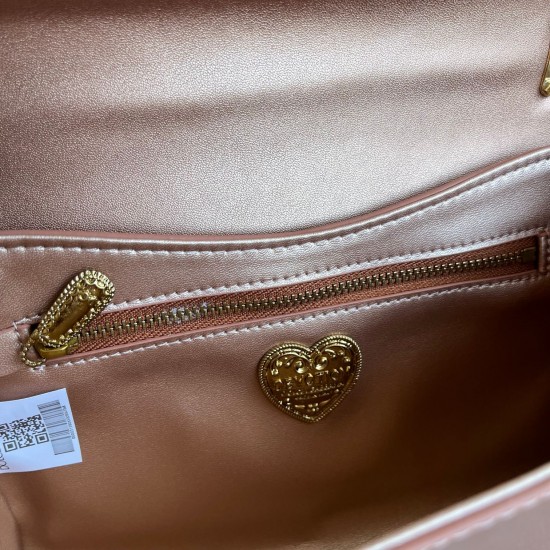 580 small [Dolce Gabbana] model number 4152 original list ➰Delicious handmade imported cowhide with original hardware bag body pure handmade oil on top of the bag, many celebrities' favorites, crossbody, overseas purchasing special products, fashionable a