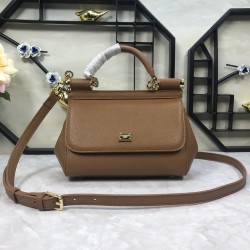 410 Small, high-end product [Dolce Gabbana] crossbody women's bag ➰Delicate handmade, classic style, solid color versatile, favorite of many celebrities, crossbody, mirror, overseas purchasing special products!Imported palm-print cowhide with original har