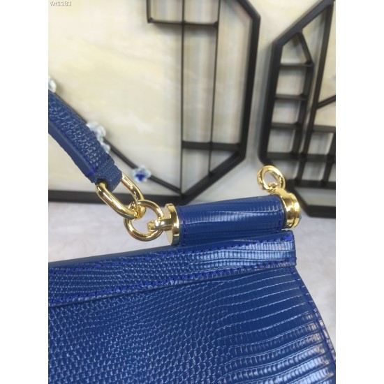 530 Medium size [Dolce Gabbana] Colorful Diamond Lizard Pattern Crossbody Bag Original Single Perfect Bag Shape Imported Top-Level Lizard Pattern Cowhide, Customized Vacuum High Electroplating Hardware All-match Bag Style Hand-Owned Crossbody is suitable 