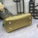 480 [Dolce Gabbana] The same crossbody bag as a celebrity, crossbody, mirror, overseas purchasing special products, fashionable and aura, brand new bag style, any combination can be as long as there is a fashionable heart, you can keep it clearly, when an