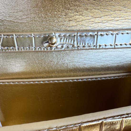 530 [Dolce Gabbana] Chain hand-held crossbody bag model number: 6613 crocodile pattern Top original list ➰Delicious handmade Imported cowhide with original hardware bag body top handmade oil edges The favorite of many celebrities, crossbody can be crossbo
