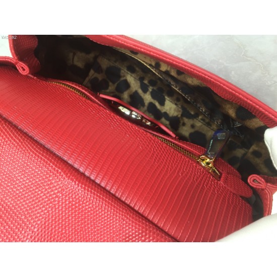 530 Medium size [Dolce Gabbana] Colorful Diamond Lizard Pattern Crossbody Bag Original Single Perfect Bag Shape Imported Top-Level Lizard Pattern Cowhide, Customized Vacuum High Electroplating Hardware All-match Bag Style Hand-Owned Crossbody is suitable 