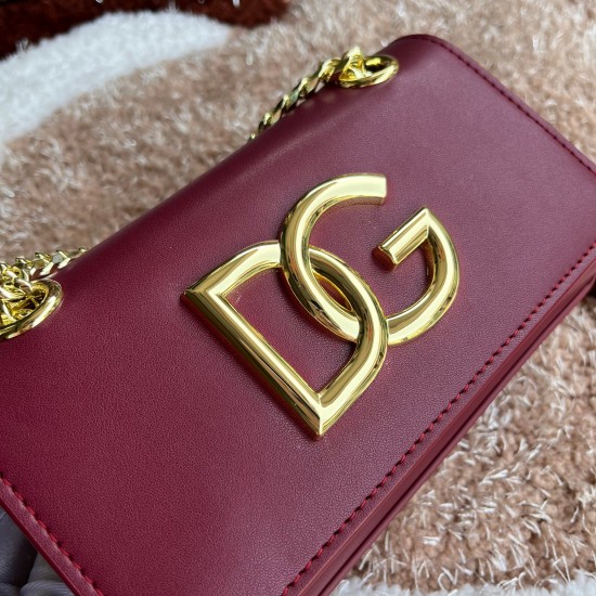 500 [Dolce Gabbana] Model number: 5183 Original order ➰Delicate handmade Imported cowhide with original hardware bag body with pure handmade oil on top of the top of many celebrities' favorites, crossbody, special products for overseas purchasing agents, 