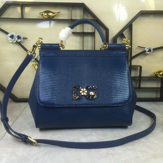 530 Medium size [Dolce Gabbana] Colorful Diamond Lizard Pattern Crossbody Bag Original Single Perfect Bag Shape Imported Top-Level Lizard Pattern Cowhide, Customized Vacuum High Electroplating Hardware All-match Bag Style Hand-Owned Crossbody is suitable 
