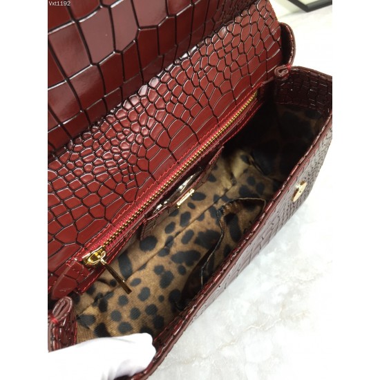 500 Top Original List [Dolce Gabbana]️ Hong Kong genuine product purchase version Decide the top quality goods.Fine workmanship.Perfect bag shape, imported cowhide embossed with cowhide, customized vacuum high-plating hardware 25cm✨ can be cross-body.This