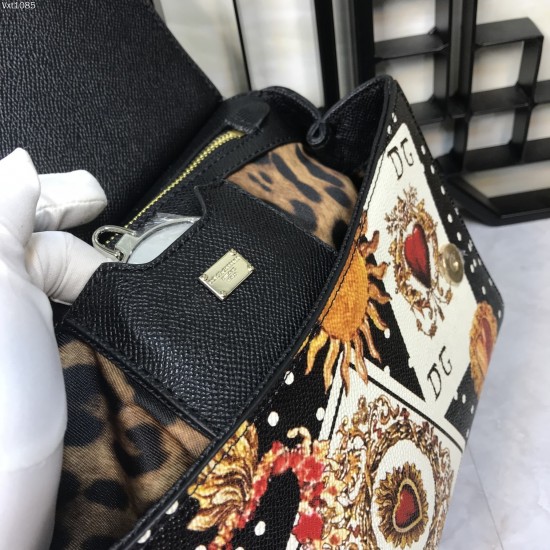 480 [Dolce Gabbana] Crossbody, mirror, special products for overseas purchasing, new bag style and aura, any combination can be as long as there is a fashionable heart, you can keep it clearly, when and where DG will always show you infinite surprises Lux
