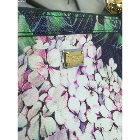 480 [Dolce Gabbana] Crossbody, mirror, special products for overseas purchasing, new bag style and aura, any combination can be as long as there is a fashionable heart, you can keep it clearly, when and where DG will always show you infinite surprises Lux