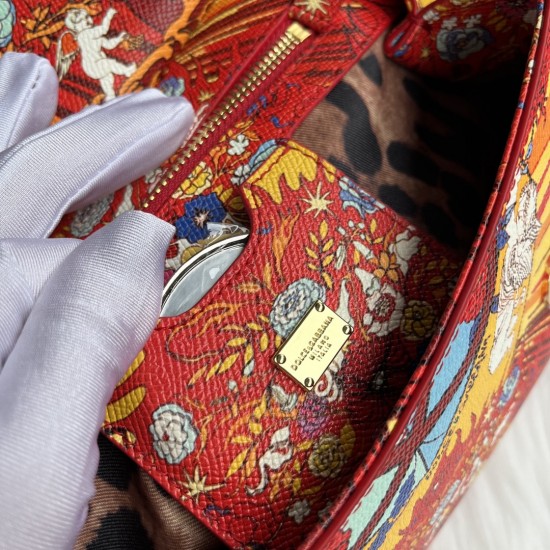480 [Dolce Gabbana] Cowhide print, crossbody/carrying, with mirror, overseas purchasing special products, fashionable and aura, brand new bag style, any combination can be as long as there is a fashionable heart, you can keep it clearly, when and where DG