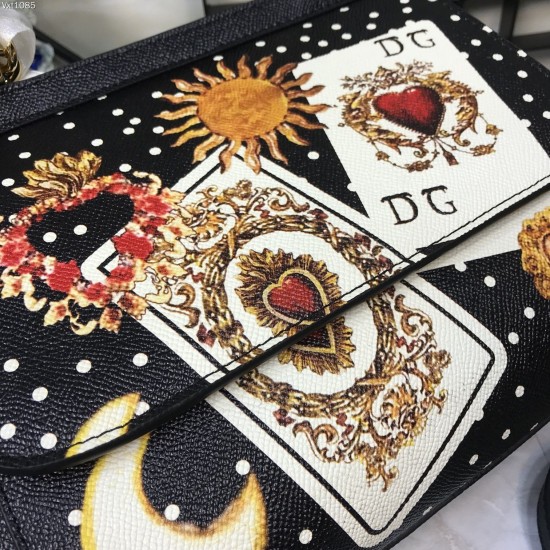 480 [Dolce Gabbana] Crossbody, mirror, special products for overseas purchasing, new bag style and aura, any combination can be as long as there is a fashionable heart, you can keep it clearly, when and where DG will always show you infinite surprises Lux