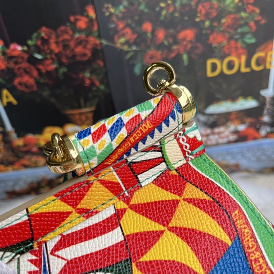 480 [Dolce Gabbana] Cowhide print, crossbody/carrying, with mirror, overseas purchasing special products, fashionable and aura, brand new bag style, any combination can be as long as there is a fashionable heart, you can keep it clearly, when and where DG