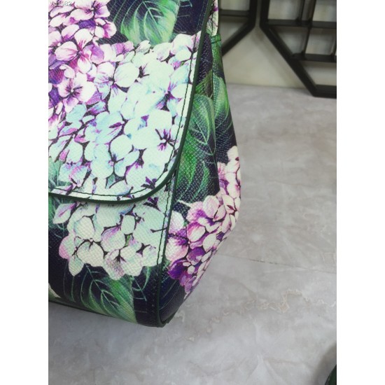 480 [Dolce Gabbana] Crossbody, mirror, special products for overseas purchasing, new bag style and aura, any combination can be as long as there is a fashionable heart, you can keep it clearly, when and where DG will always show you infinite surprises Lux