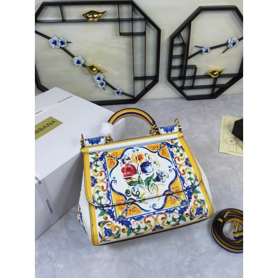 480 [Dolce Gabbana] Crossbody, mirror, special products for overseas purchasing, new bag style and aura, any combination can be as long as there is a fashionable heart, you can keep it clearly, when and where DG will always show you infinite surprises Lux