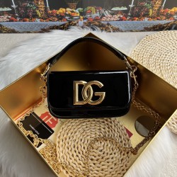 530 【Dolce Gabbana】New model number: 9113 original sheet ➰Delicate handmade, single shoulder crossbody, dual purpose, imported raw materials, real gold-plated DG logo on the bottom, the flip cover is hidden magnetic buckle, removable electroplated rutheni
