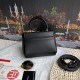 570 [Dolce Gabbana] Model number: 9112 Original order ➰Delicate handmade, imported cowhide bag body with pure handmade oil edges on top, embellished with standing effect quilted DG log Fashion trend, favorite of many celebrities, crossbody, overseas purch
