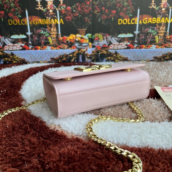 500 [Dolce Gabbana] Model number: 5183 Original order ➰Delicate handmade Imported cowhide with original hardware bag body with pure handmade oil on top of the top of many celebrities' favorites, crossbody, special products for overseas purchasing agents, 