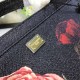 480 [Dolce Gabbana] The same crossbody bag as a celebrity, crossbody, mirror, overseas purchasing special products, fashionable and aura, brand new bag style, any combination can be as long as there is a fashionable heart, you can keep it clearly, when an
