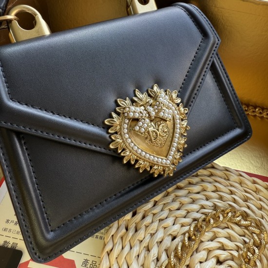 510 [Dolce Gabbana] Chain hand-held crossbody bag model number: 6613 plain paper Original ➰Delicious handmade Imported cowhide with original hardware bag body with pure handmade oil on top of the top of many celebrities' favorites, crossbody, special prod