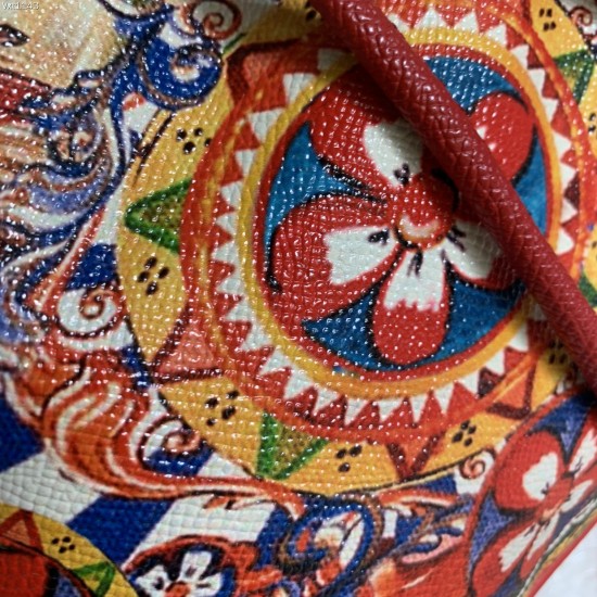 510 [Dolce Gabbana] Classic bucket bag, crossbody, special products for overseas purchasing, new bag style and aura, any combination can be used as long as there is a fashionable heart, you can keep it clearly when and where DG will always show you infini
