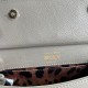 P550 model number: 4133 palm print high-end product [Dolce Gabbana] Another platinum bag in the fashion industry ➰Delicate handmade classic model solid color versatile. Favorite of many celebrities. Crossbody can be used with mirrors. Special products for