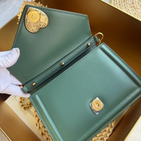 510 [Dolce Gabbana] Chain hand-held crossbody bag model number: 6613 plain paper Original ➰Delicious handmade Imported cowhide with original hardware bag body with pure handmade oil on top of the top of many celebrities' favorites, crossbody, special prod