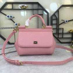 410 small high-end product [Dolce Gabbana] crossbody women's bag ➰Delicate handmade classic style solid color versatile. Favorite of many celebrities. Crossbody can be matched with mirrors. Special products for overseas purchasing agents!Imported palm-pri