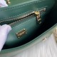 570 [Dolce Gabbana] Model number: 9112 Original order ➰Delicate handmade, imported cowhide bag body with pure handmade oil edges on top, embellished with standing effect quilted DG log Fashion trend, favorite of many celebrities, crossbody, overseas purch