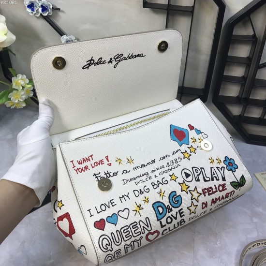 480 [Dolce Gabbana] Crossbody, mirror, special products for overseas purchasing, new bag style and aura, any combination can be as long as there is a fashionable heart, you can keep it clearly, when and where DG will always show you infinite surprises Lux