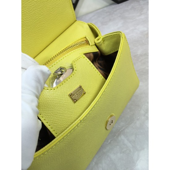 410 Small, high-end product [Dolce Gabbana] crossbody women's bag ➰Delicate handmade, classic style, solid color versatile, favorite of many celebrities, crossbody, mirror, overseas purchasing special products!Imported palm-print cowhide with original har