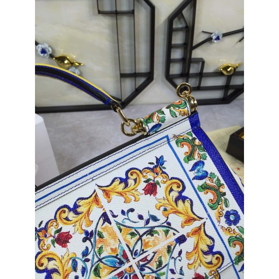 480 [Dolce Gabbana] Crossbody, mirror, special products for overseas purchasing, new bag style and aura, any combination can be as long as there is a fashionable heart, you can keep it clearly, when and where DG will always show you infinite surprises Lux