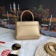 570 [Dolce Gabbana] Model number: 9112 Original order ➰Delicate handmade, imported cowhide bag body with pure handmade oil edges on top, embellished with standing effect quilted DG log Fashion trend, favorite of many celebrities, crossbody, overseas purch