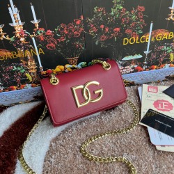 500 [Dolce Gabbana] Model number: 5183 Original order ➰Delicate handmade Imported cowhide with original hardware bag body with pure handmade oil on top of the top of many celebrities' favorites, crossbody, special products for overseas purchasing agents, 