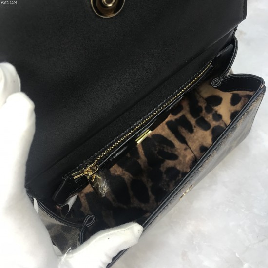 P450 original list [Dolce Gabbana] classic leopard print Another platinum bag in the fashion industry ➰Delicate handmade, favorite of many celebrities, crossbody, mirror, overseas purchasing special products!Imported palm-print cowhide with original hardw