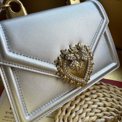 510 [Dolce Gabbana] Chain hand-held crossbody bag model number: 6613 plain paper Original ➰Delicious handmade Imported cowhide with original hardware bag body with pure handmade oil on top of the top of many celebrities' favorites, crossbody, special prod