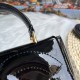 570 [Dolce Gabbana] Model number: 9112 Original order ➰Delicate handmade, imported cowhide bag body with pure handmade oil edges on top, embellished with standing effect quilted DG log Fashion trend, favorite of many celebrities, crossbody, overseas purch