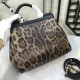 P470 top original list [Dolce Gabbana] Classic leopard print ️New model is coming, the perfect curve of the authentic Hong Kong product purchase version, every trace of it reveals the vitality of the city.Imported cowhide, customized high-plating hardware