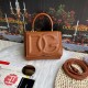 570 [Dolce Gabbana] Model number: 9112 Original order ➰Delicate handmade, imported cowhide bag body with pure handmade oil edges on top, embellished with standing effect quilted DG log Fashion trend, favorite of many celebrities, crossbody, overseas purch