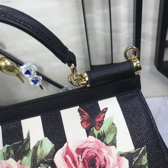 480 [Dolce Gabbana] Crossbody, mirror, special products for overseas purchasing, new bag style and aura, any combination can be as long as there is a fashionable heart, you can keep it clearly, when and where DG will always show you infinite surprises Lux