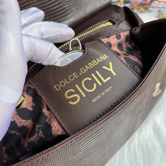 510 [Dolce Gabbana] Model number: 4662 Lizard Diamond Original Single Perfect Bag Shape Imported Top-Level Lizard Pattern Cowhide, Customized Vacuum High Electroplating Hardware, Versatile Bag Style, Hand-in Crossbody is suitable for any occasion, Gorgeou