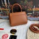 570 [Dolce Gabbana] Model number: 9112 Original order ➰Delicate handmade, imported cowhide bag body with pure handmade oil edges on top, embellished with standing effect quilted DG log Fashion trend, favorite of many celebrities, crossbody, overseas purch
