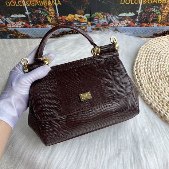 490 [Dolce Gabbana] Model number: 4660 Lizard Diamond Original Single Perfect Bag Shape Imported Top-Level Lizard Pattern Cowhide, Customized Vacuum High Electroplating Hardware, Versatile Bag Style, Hand-in Crossbody is suitable for any occasion, Gorgeou