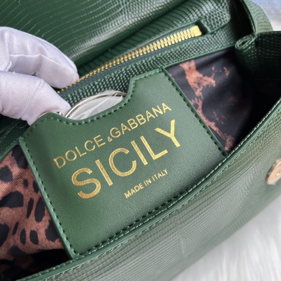 510 [Dolce Gabbana] Model number: 4662 Lizard Diamond Original Single Perfect Bag Shape Imported Top-Level Lizard Pattern Cowhide, Customized Vacuum High Electroplating Hardware, Versatile Bag Style, Hand-in Crossbody is suitable for any occasion, Gorgeou