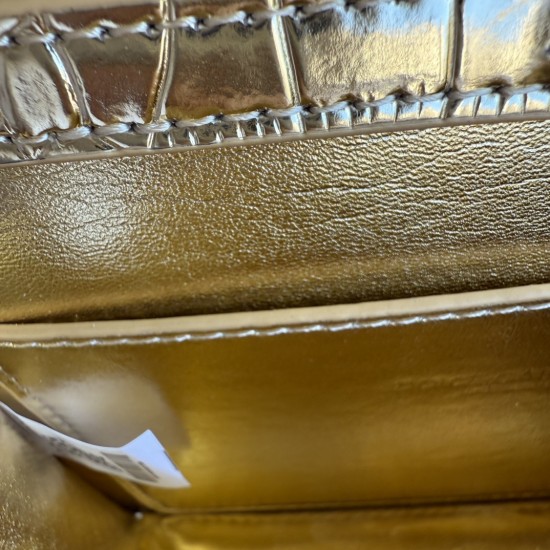 530 [Dolce Gabbana] Chain hand-held crossbody bag model number: 6613 crocodile pattern Top original list ➰Delicious handmade Imported cowhide with original hardware bag body top handmade oil edges The favorite of many celebrities, crossbody can be crossbo