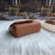 570 [Dolce Gabbana] Model number: 9112 Original order ➰Delicate handmade, imported cowhide bag body with pure handmade oil edges on top, embellished with standing effect quilted DG log Fashion trend, favorite of many celebrities, crossbody, overseas purch