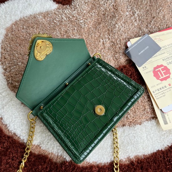 550 [Dolce Gabbana] Chain hand-held crossbody bag model number: 6613 crocodile pattern Original list ➰Delicious handmade Imported cowhide with original hardware bag body top pure handmade oil edges The favorite of many celebrities is Crossbody, Special pr