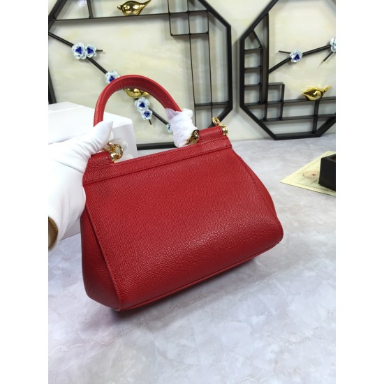 410 small high-end product [Dolce Gabbana] crossbody women's bag ➰Delicate handmade classic style solid color versatile. Favorite of many celebrities. Crossbody can be matched with mirrors. Special products for overseas purchasing agents!Imported palm-pri