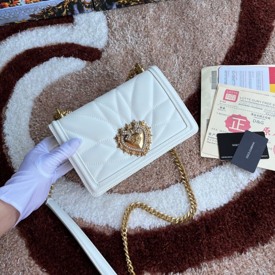 580 small [Dolce Gabbana] model number 4152 original list ➰Delicious handmade imported cowhide with original hardware bag body pure handmade oil on top of the bag, many celebrities' favorites, crossbody, overseas purchasing special products, fashionable a