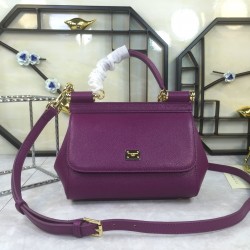 410 small high-end product [Dolce Gabbana] crossbody women's bag ➰Delicate handmade classic style solid color versatile. Favorite of many celebrities. Crossbody can be matched with mirrors. Special products for overseas purchasing agents!Imported palm-pri