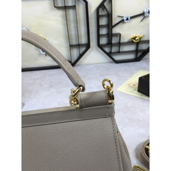 410 Small, high-end product [Dolce Gabbana] crossbody women's bag ➰Delicate handmade, classic style, solid color versatile, favorite of many celebrities, crossbody, mirror, overseas purchasing special products!Imported palm-print cowhide with original har